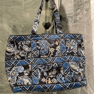 Excellent condition Vera Bradley tote